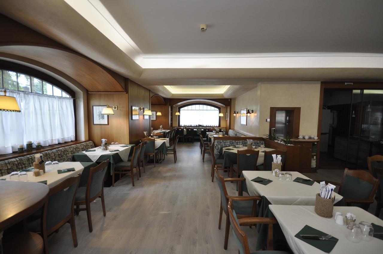 Hotel La Lepre Bianca Gallio Ngoại thất bức ảnh